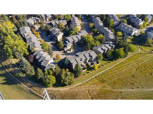 66-23 Glamis Drive Sw, Calgary, AB - Outdoor With View