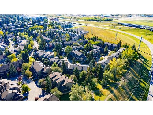 66-23 Glamis Drive Sw, Calgary, AB - Outdoor With View