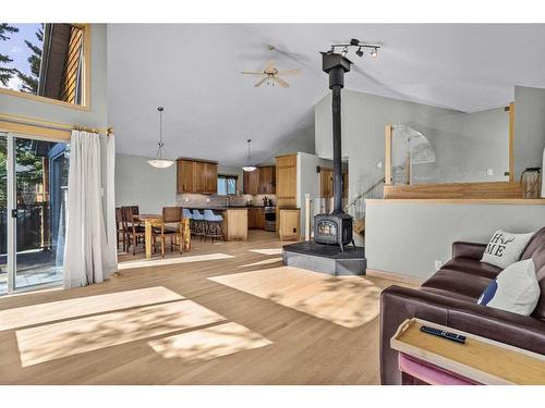 413 2Nd Street, Canmore, AB - Indoor