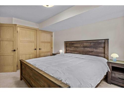 413 2Nd Street, Canmore, AB - Indoor Photo Showing Bedroom