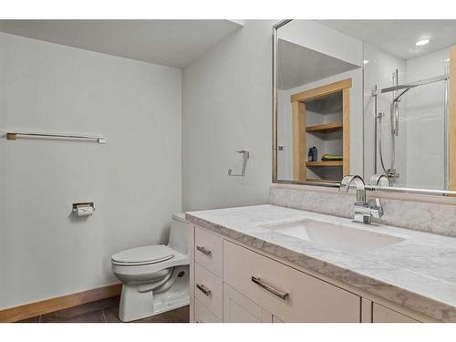 413 2Nd Street, Canmore, AB - Indoor Photo Showing Bathroom