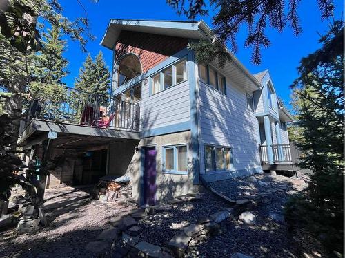 413 2Nd Street, Canmore, AB - Outdoor