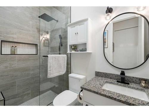 132-122 Mahogany Centre Se, Calgary, AB - Indoor Photo Showing Bathroom