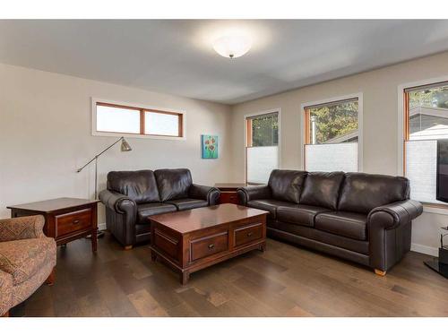 1120 Lake Christina Place Se, Calgary, AB - Indoor Photo Showing Living Room