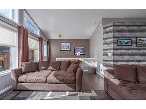 1347 New Brighton Park Se, Calgary, AB 