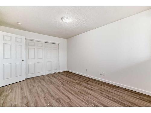 13-3015 51 Street Sw, Calgary, AB - Indoor Photo Showing Other Room