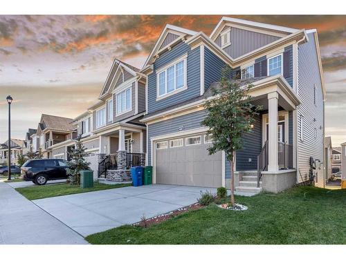 685 Windrow Manor Sw, Airdrie, AB - Outdoor With Facade