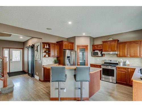 144 Springmere Road, Chestermere, AB - Indoor Photo Showing Kitchen