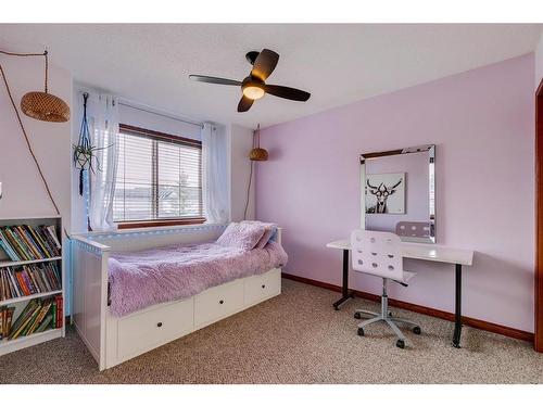 144 Springmere Road, Chestermere, AB - Indoor Photo Showing Bedroom