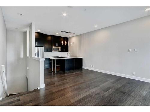 102-1808 27 Avenue Sw, Calgary, AB - Indoor