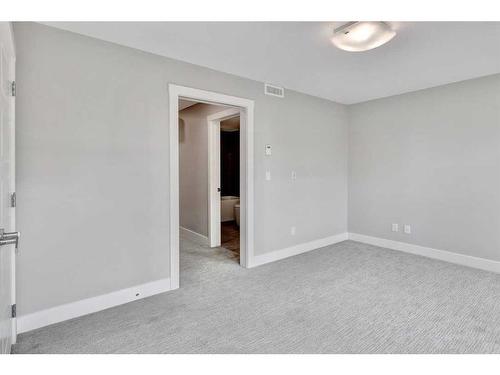 210-2717 17 Street Sw, Calgary, AB - Indoor Photo Showing Other Room