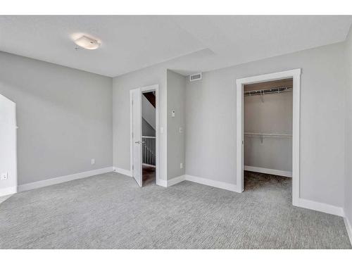 214-2717 17 Street Sw, Calgary, AB - Indoor Photo Showing Other Room