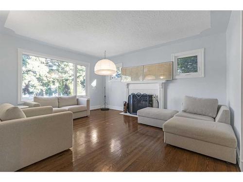 1405 24 Street Sw, Calgary, AB - Indoor Photo Showing Living Room With Fireplace