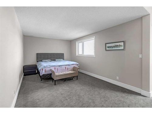 1405 24 Street Sw, Calgary, AB - Indoor Photo Showing Bedroom