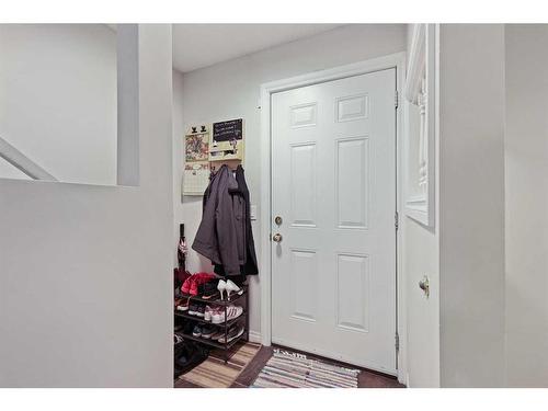 3-14736 Deerfield Drive Se, Calgary, AB - Indoor Photo Showing Other Room