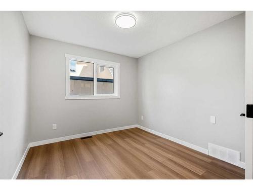 103 Scandia Bay Nw, Calgary, AB - Indoor Photo Showing Other Room