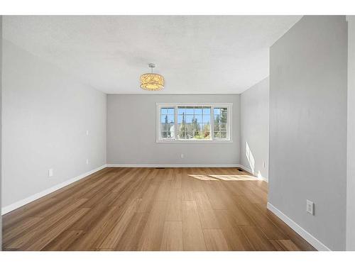 103 Scandia Bay Nw, Calgary, AB - Indoor Photo Showing Other Room