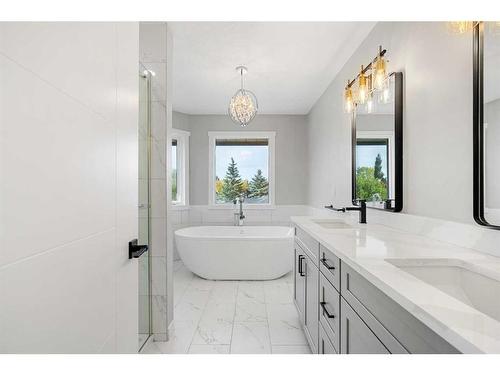 103 Scandia Bay Nw, Calgary, AB - Indoor Photo Showing Bathroom