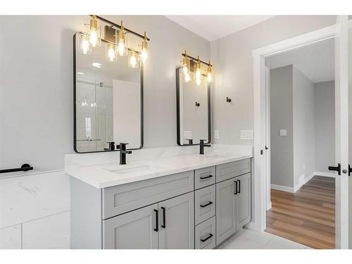 103 Scandia Bay Nw, Calgary, AB - Indoor Photo Showing Bathroom