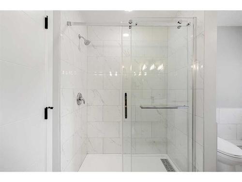 103 Scandia Bay Nw, Calgary, AB - Indoor Photo Showing Bathroom