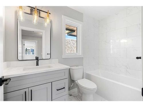 103 Scandia Bay Nw, Calgary, AB - Indoor Photo Showing Bathroom