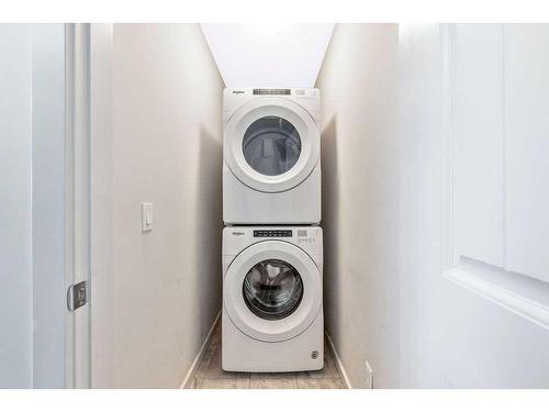 308 Cornergate Row Ne, Calgary, AB - Indoor Photo Showing Laundry Room