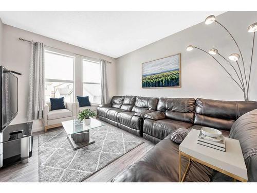 308 Cornergate Row East, Calgary, AB - Indoor Photo Showing Living Room