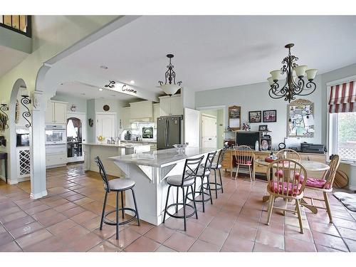 255046 Tsp Rd250 Road, Rural Wheatland County, AB - Indoor Photo Showing Dining Room