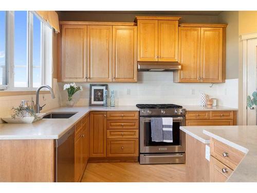 7787 Springbank Way Sw, Calgary, AB - Indoor Photo Showing Kitchen