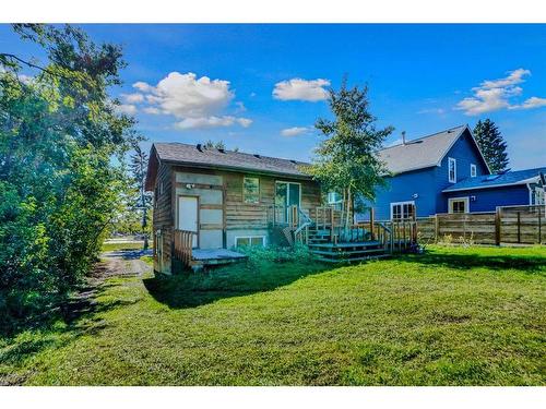 408 3 Street, Cochrane, AB - Outdoor