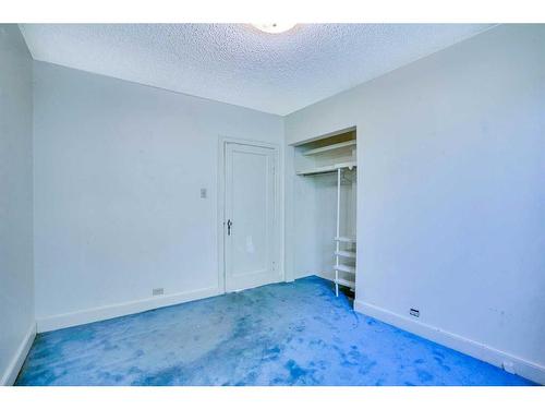 408 3 Street, Cochrane, AB - Indoor Photo Showing Other Room