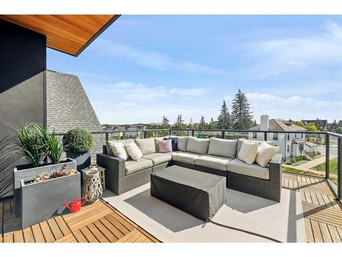 22 Alexandria Green Sw, Calgary, AB - Outdoor With Exterior