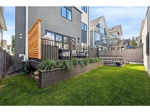 22 Alexandria Green Sw, Calgary, AB - Outdoor