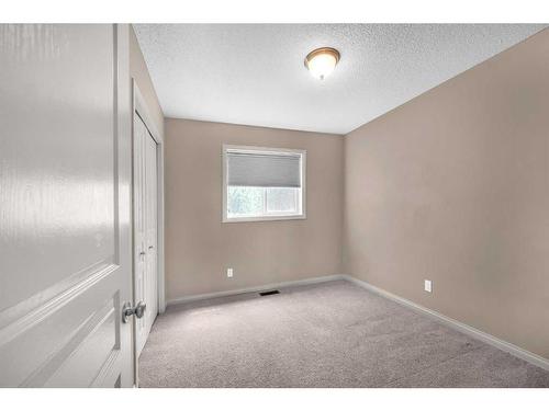 118 Aspen Hills Drive Sw, Calgary, AB - Indoor Photo Showing Other Room