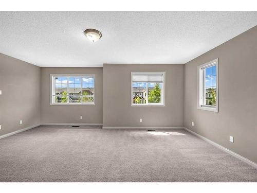 118 Aspen Hills Drive Sw, Calgary, AB - Indoor Photo Showing Other Room