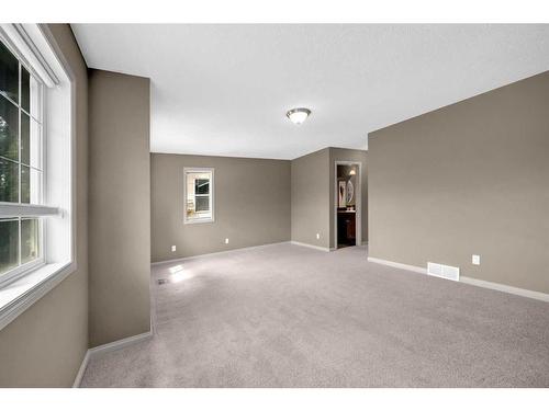 118 Aspen Hills Drive Sw, Calgary, AB - Indoor Photo Showing Other Room