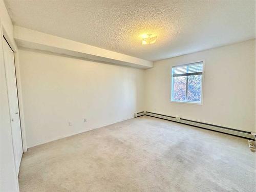 417-3000 Somervale Court Sw, Calgary, AB - Indoor Photo Showing Other Room