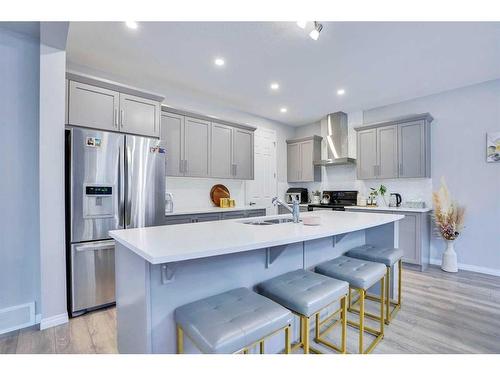 59 Osborne Common Sw, Airdrie, AB - Indoor Photo Showing Kitchen