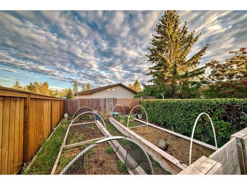 115 Ranchlands Court Nw, Calgary, AB - Outdoor