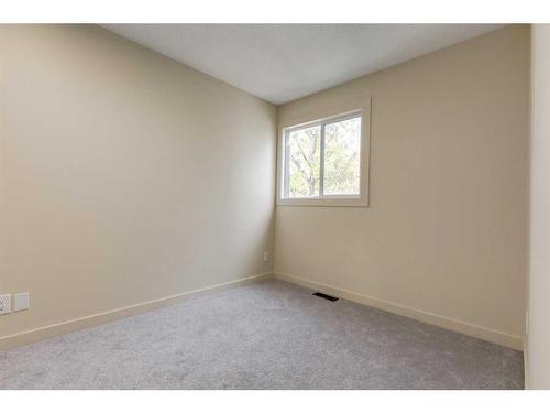 606-2520 Palliser Drive Sw, Calgary, AB - Indoor Photo Showing Other Room