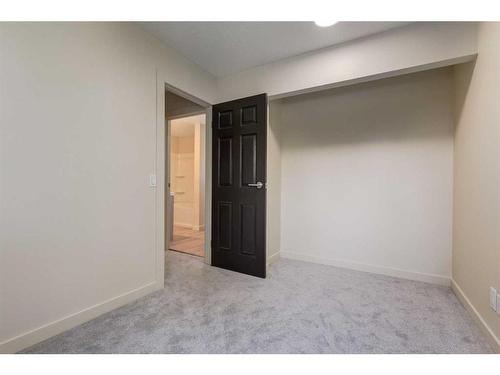 606-2520 Palliser Drive Sw, Calgary, AB - Indoor Photo Showing Other Room