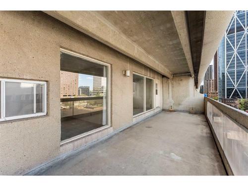 702-221 6 Avenue Se, Calgary, AB - Outdoor With Balcony With Exterior