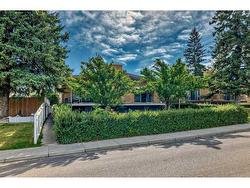 2034 28 Street SW Calgary, AB T3E 2H4