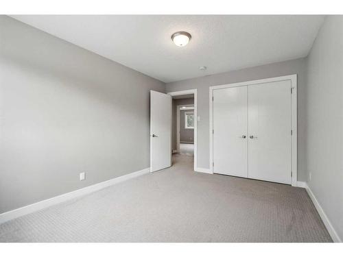 75 Chelsea Street Nw, Calgary, AB - Indoor Photo Showing Other Room