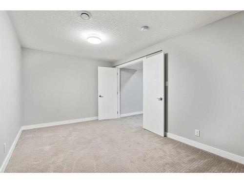 75 Chelsea Street Nw, Calgary, AB - Indoor Photo Showing Other Room