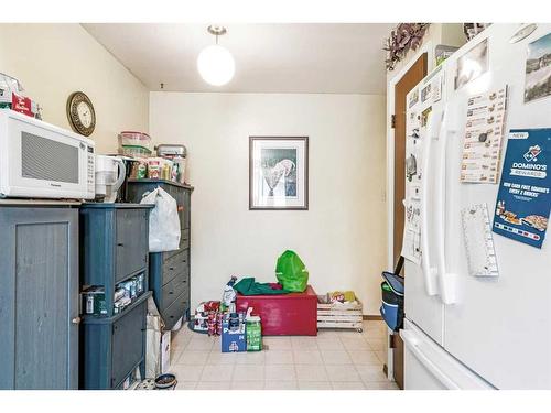 6807 Huntchester Road Ne, Calgary, AB - Indoor Photo Showing Other Room