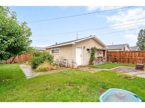 6807 Huntchester Road Ne, Calgary, AB - Outdoor