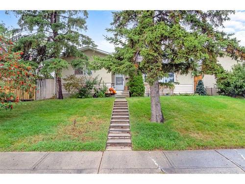 6807 Huntchester Road Ne, Calgary, AB - Outdoor