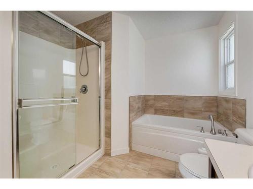 35 Nolanfield Heights Nw, Calgary, AB - Indoor Photo Showing Bathroom