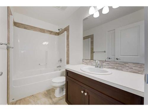 35 Nolanfield Heights Nw, Calgary, AB - Indoor Photo Showing Bathroom